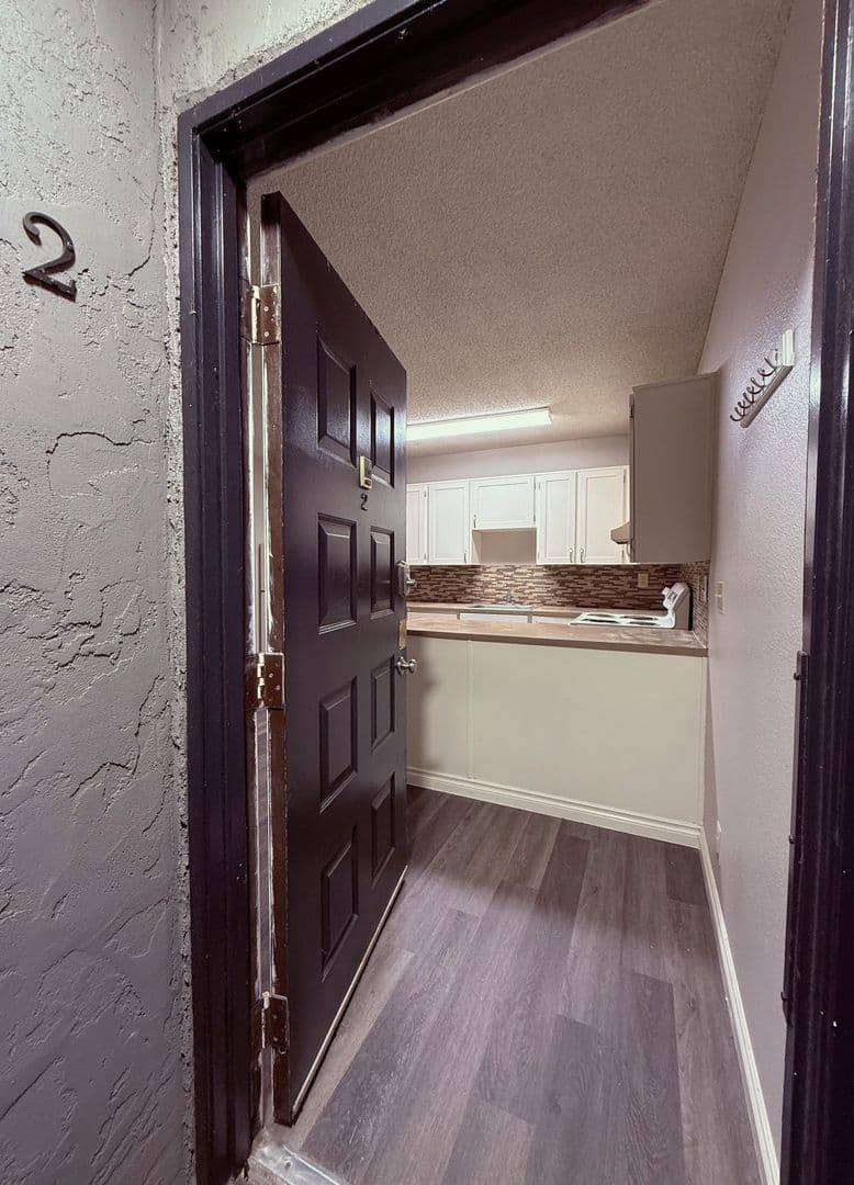 Seattle Apartment: 410 11th Ave