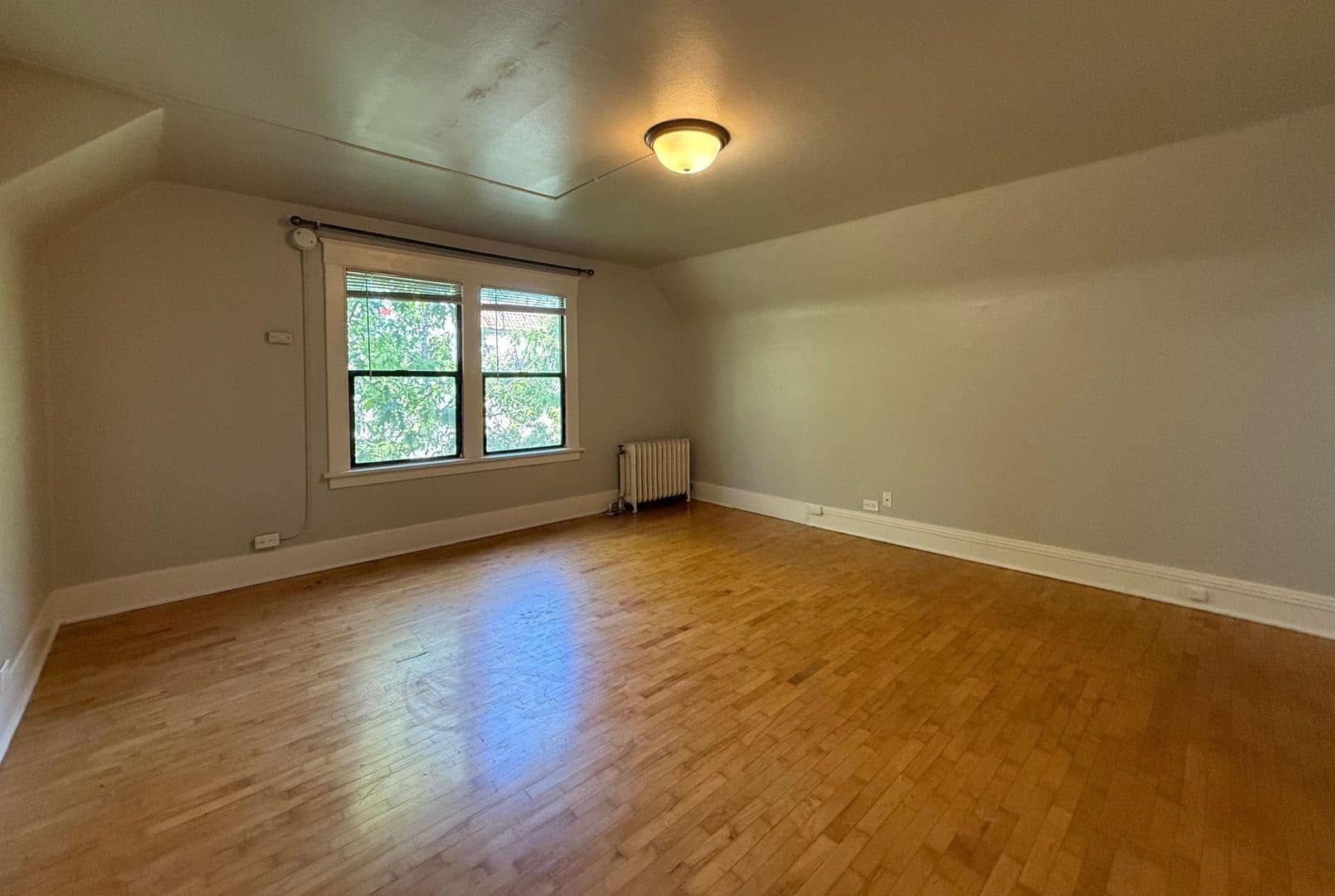 Tacoma Apartment: 629 St Helens Ave