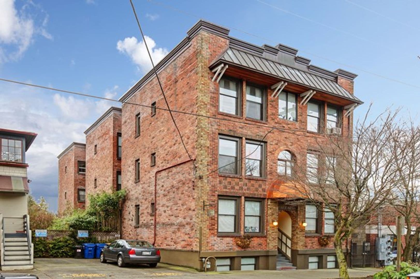 SEATTLE Apartment: 1215 E SPRING ST