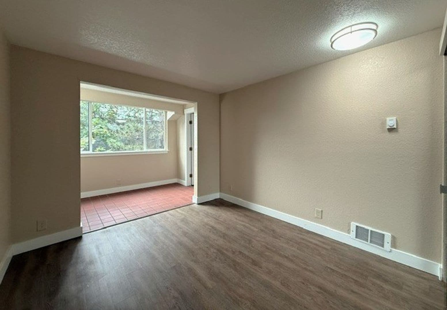Seattle Apartment: 13732 Midvale Ave N