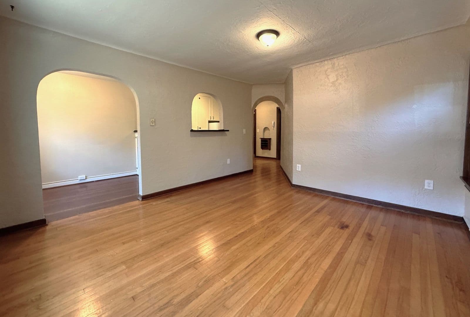SEATTLE Apartment: 2032 YALE AVE E
