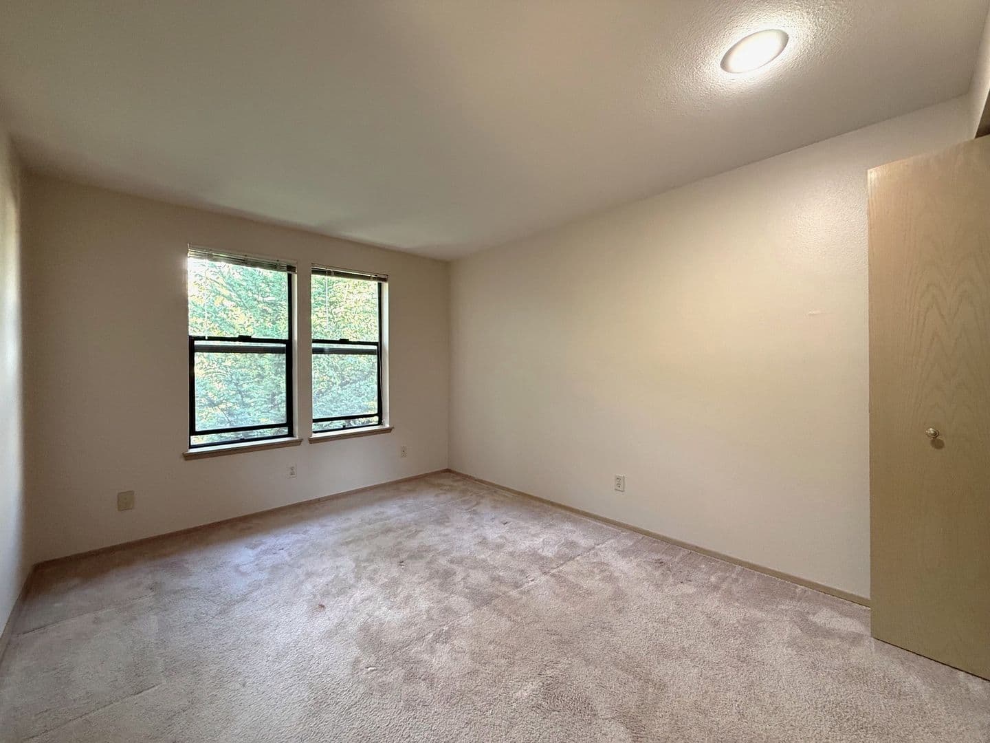 SEATTLE Apartment: 2612 E MADISON ST
