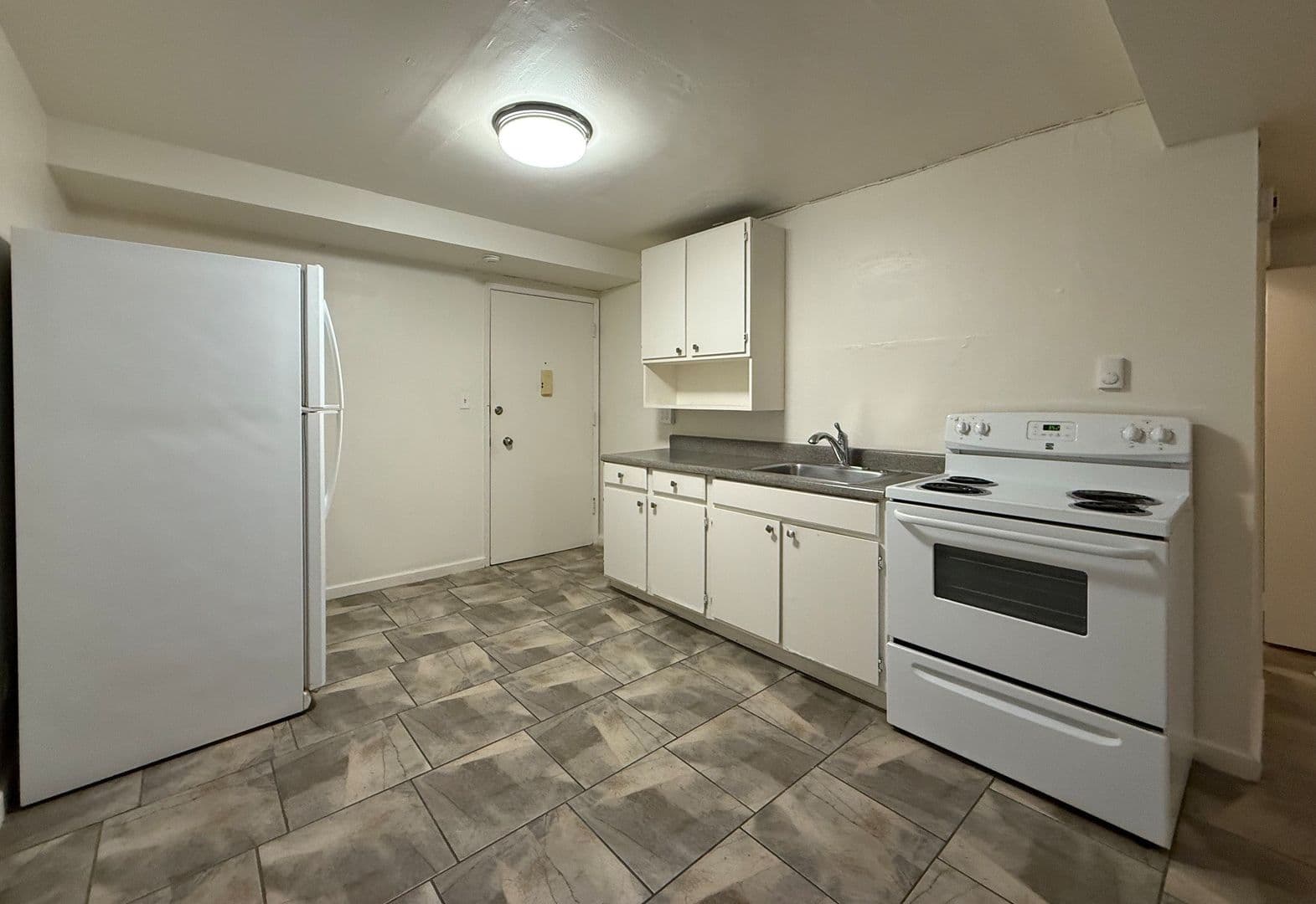 Seattle Apartment: 4225 11th Ave NE