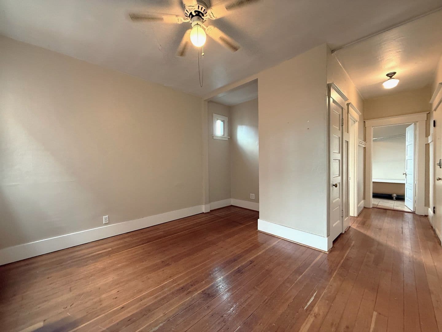 SEATTLE Apartment: 1215 E SPRING ST