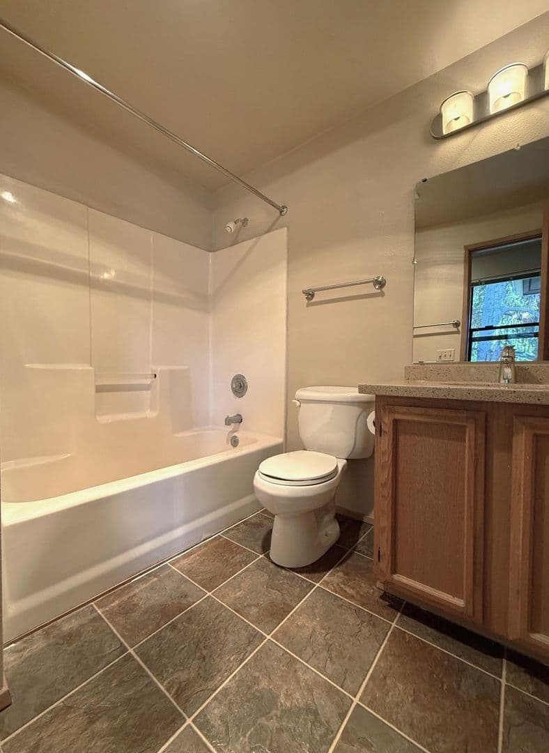 SEATTLE Apartment: 2612 E MADISON ST