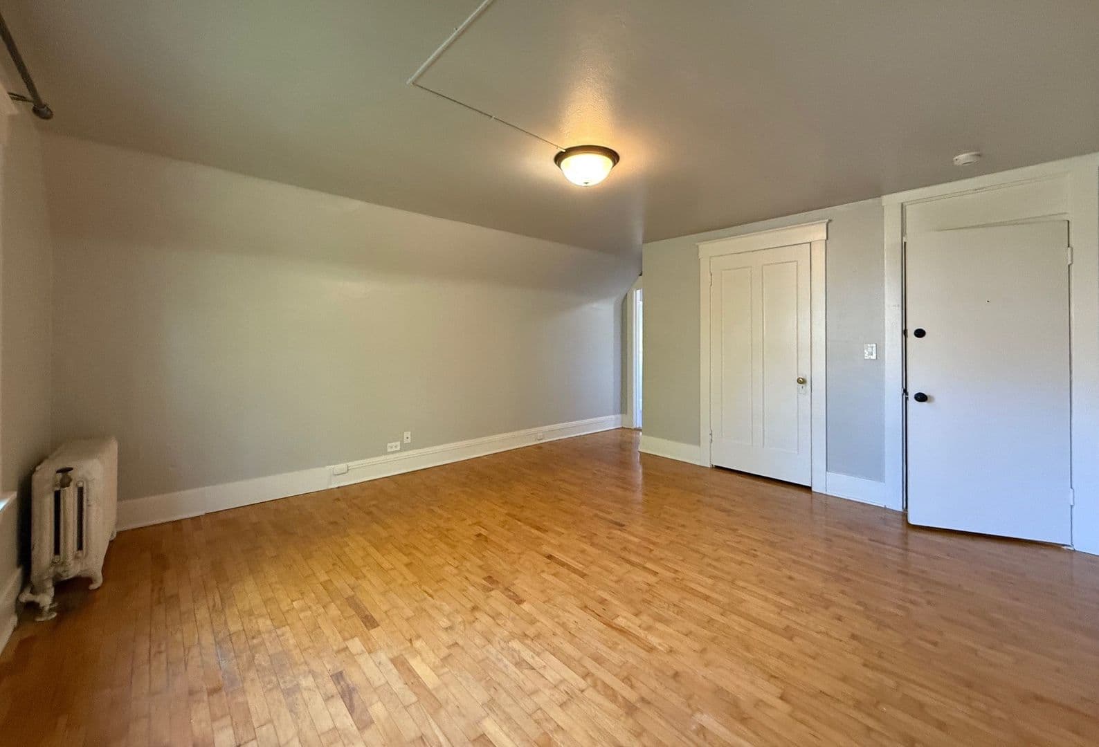 Tacoma Apartment: 629 St Helens Ave