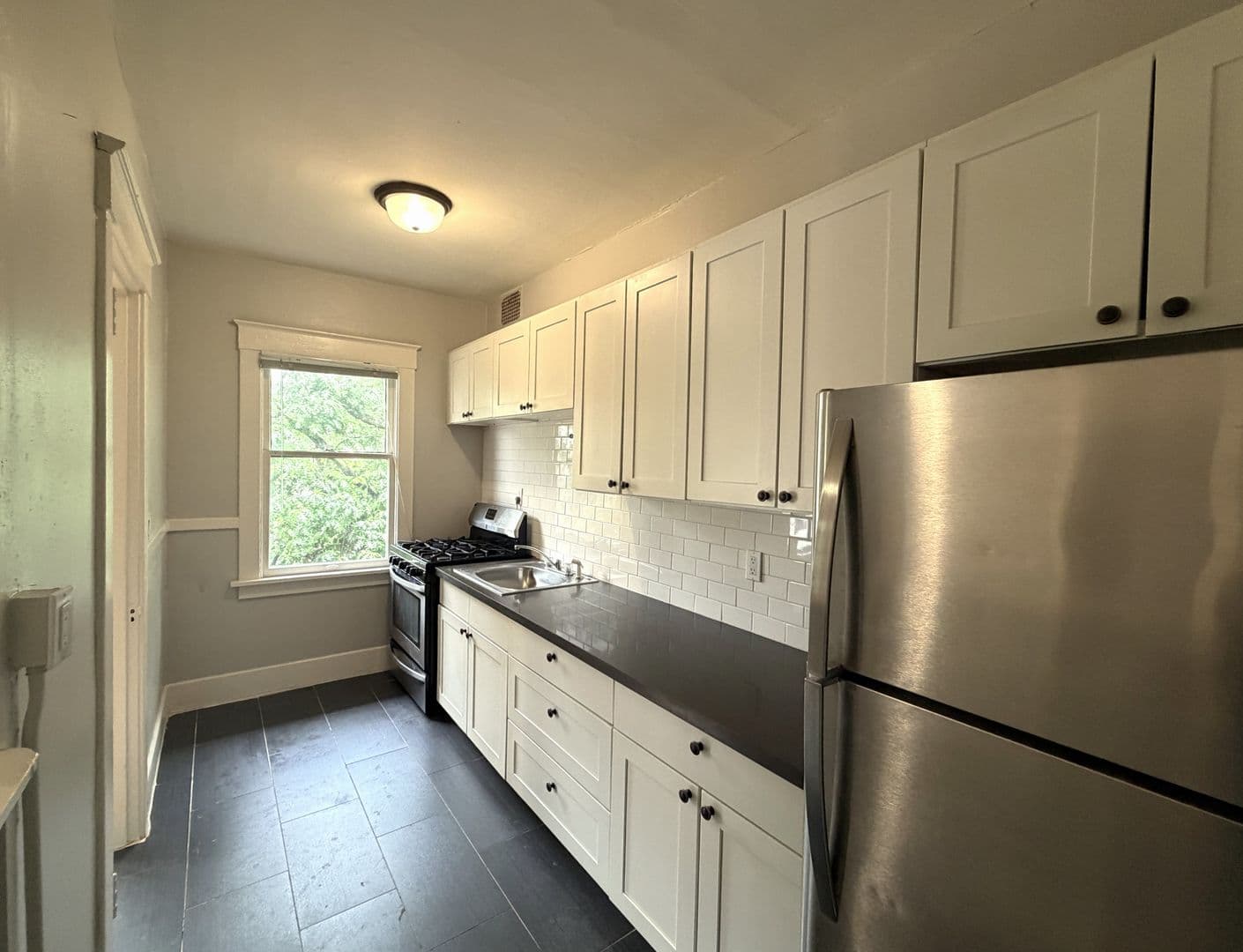 Tacoma Apartment: 629 St Helens Ave