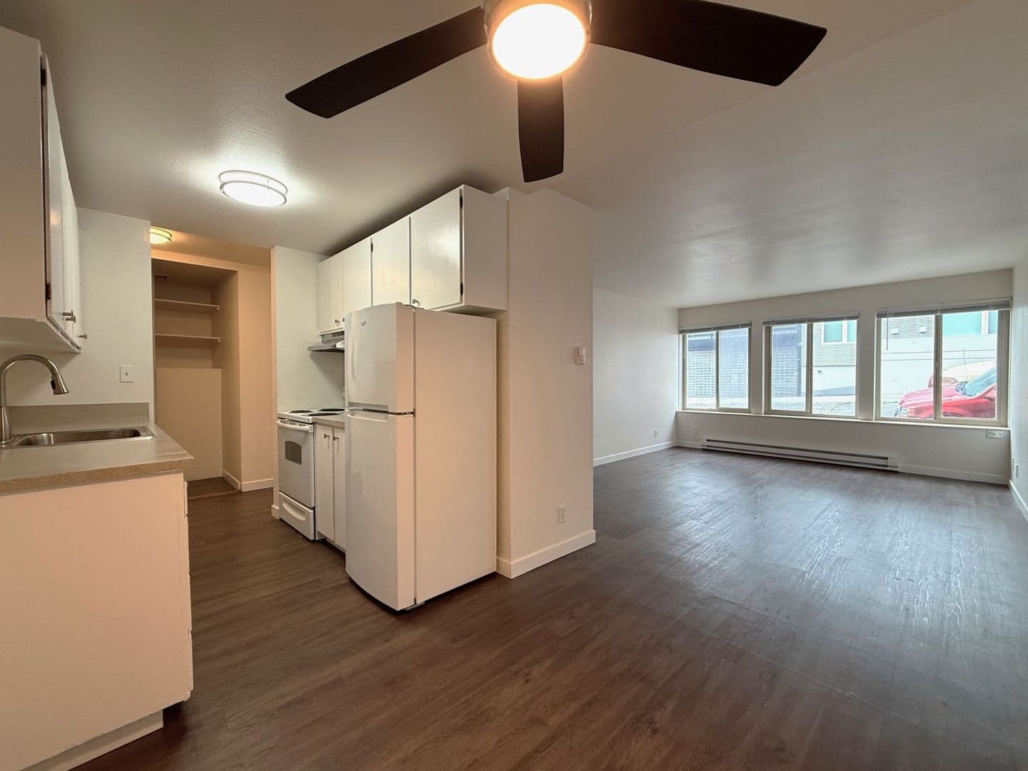Seattle Apartment: 4225 11th Ave NE