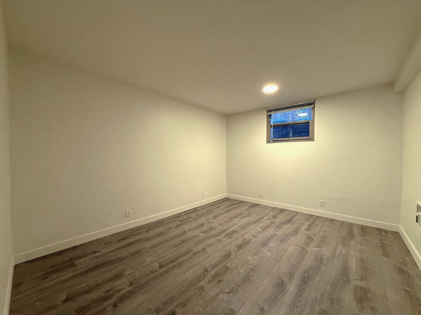 SEATTLE Apartment: 1215 E SPRING ST