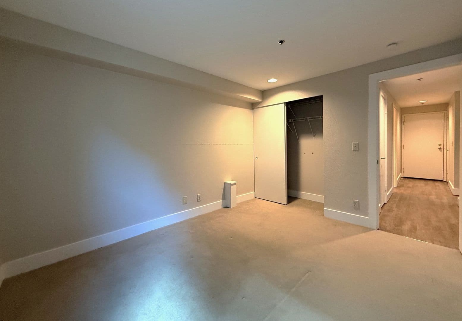 Seattle Apartment: 1813 19th Ave