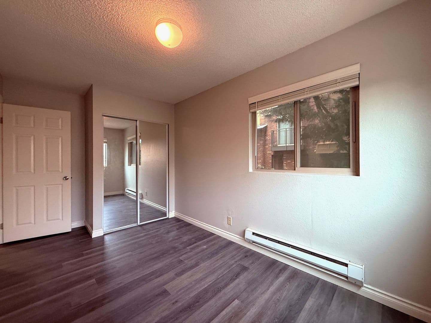 Seattle Apartment: 410 11th Ave
