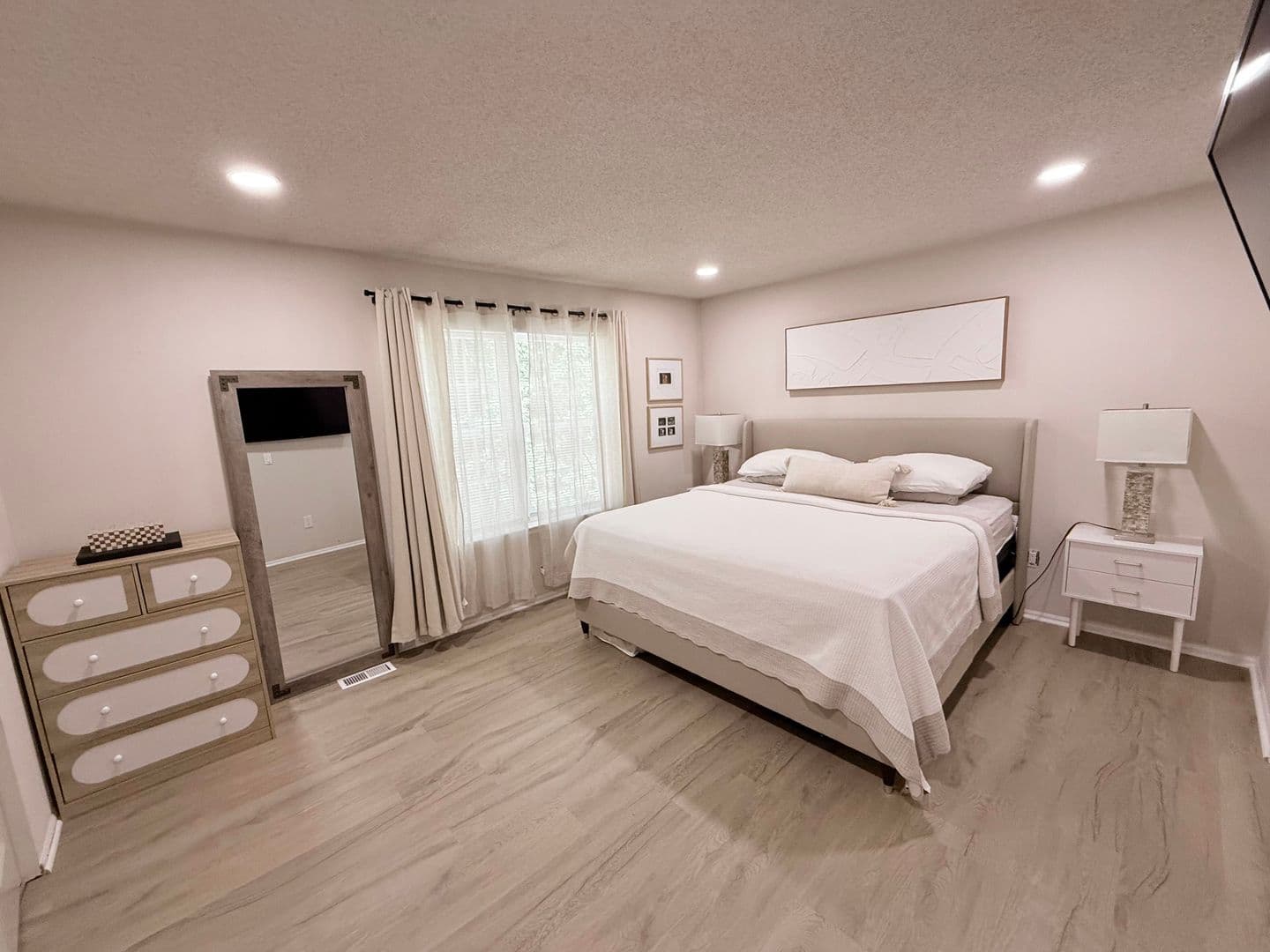 Galloway House: 17 Mohave Drive