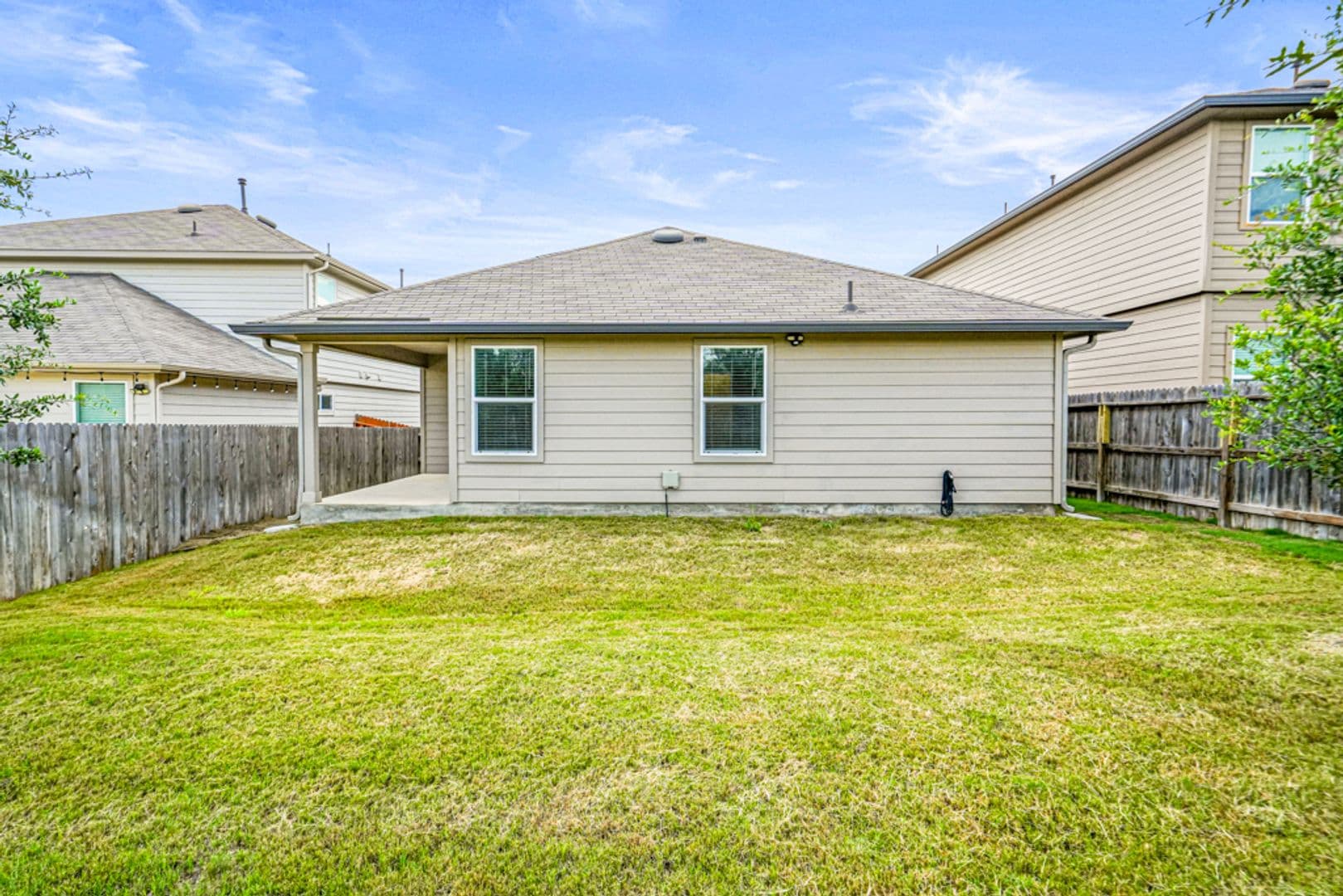 San Antonio House: 305 Cuban Emerald