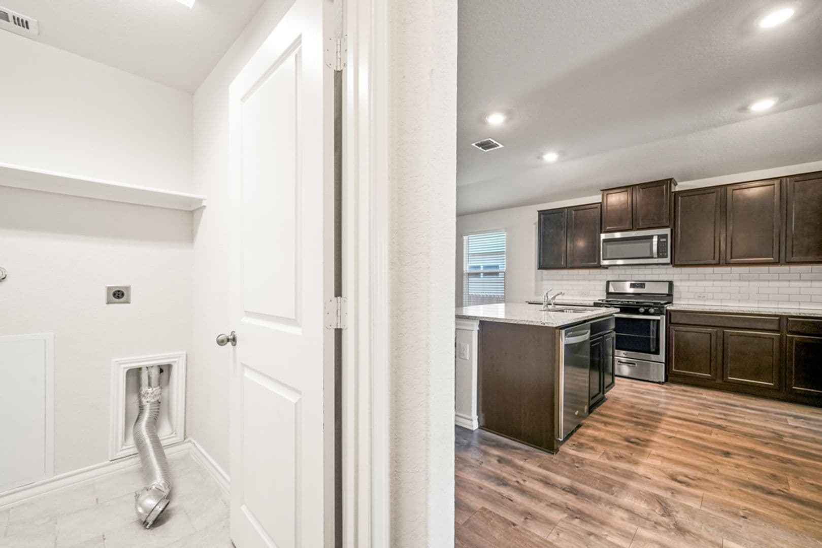 San Antonio House: 305 Cuban Emerald