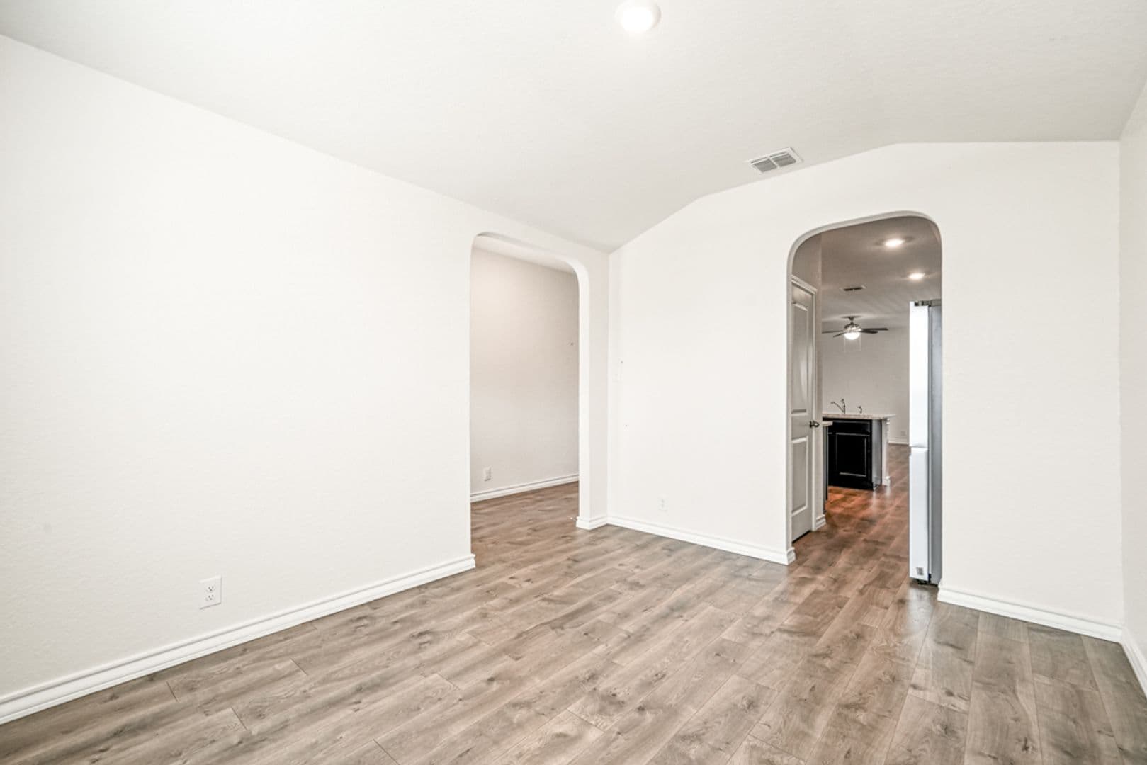 San Antonio House: 305 Cuban Emerald