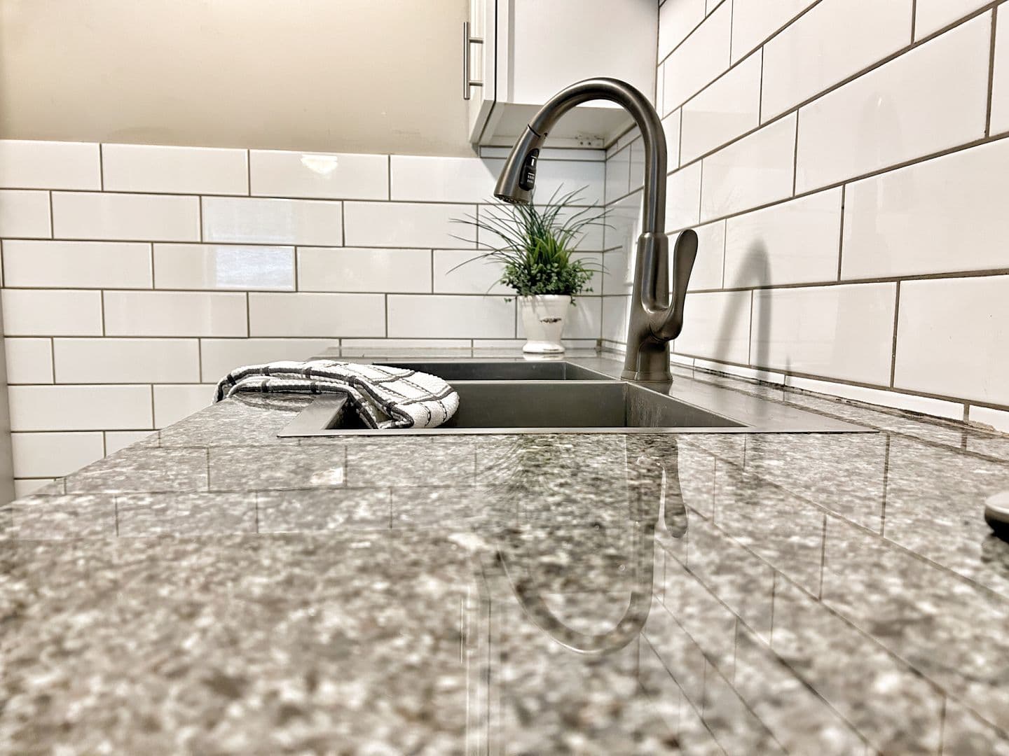 Storrs Apartment: 611 Middle Turnpike