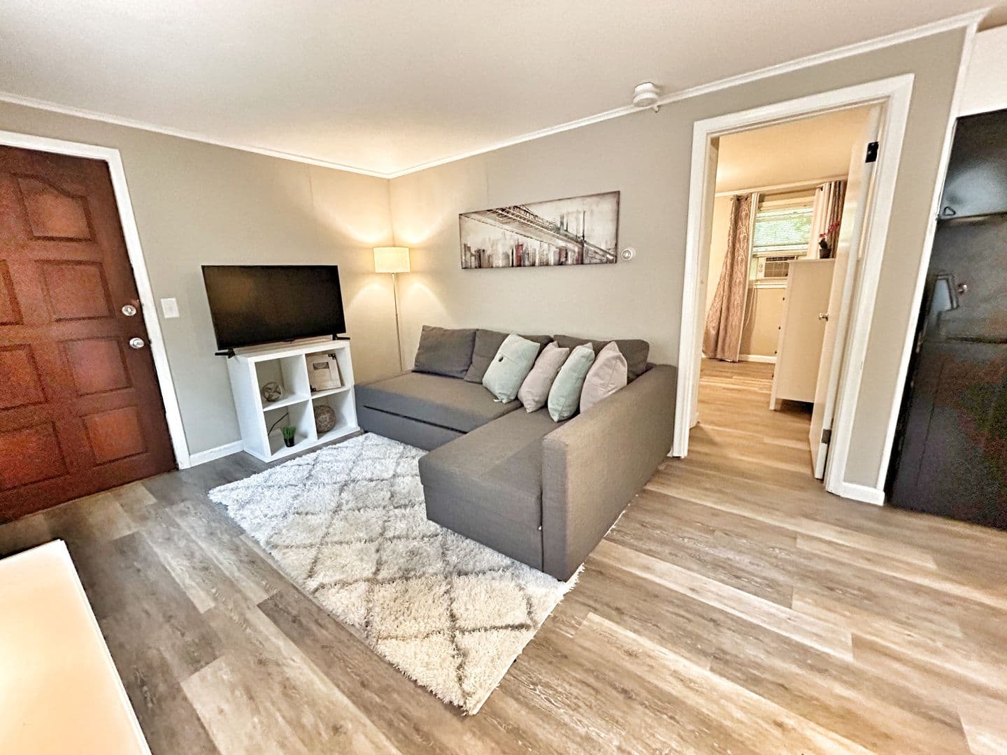 Storrs Apartment: 611 Middle Turnpike