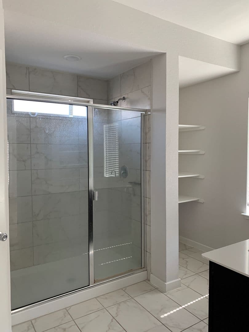 Kyle House: 231 Spinnaker Loop