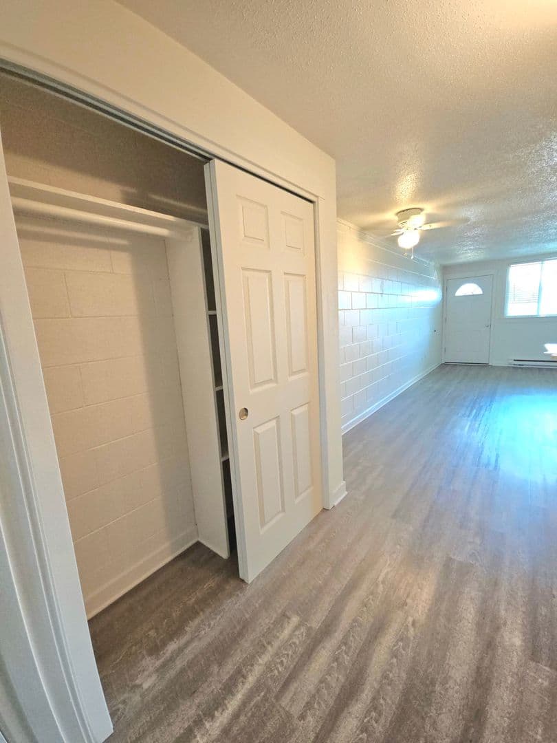Eatonville Apartment: 40410 Meridian East - 9