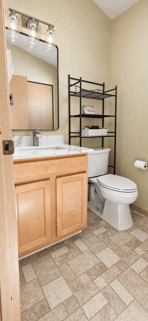 Tukwila House: 4220 S 116th Street