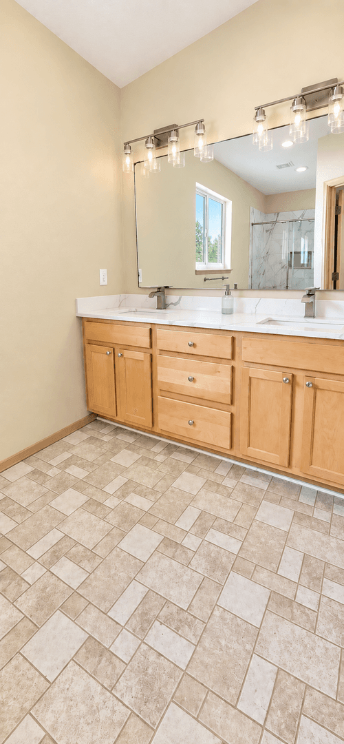 Tukwila House: 4220 S 116th Street