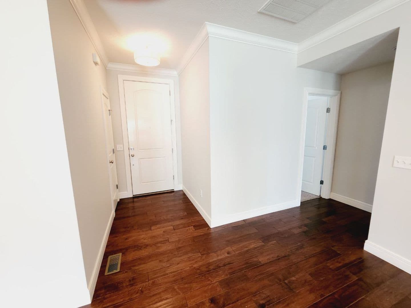Springfield House: 5040 E. Hedgerow Dr.