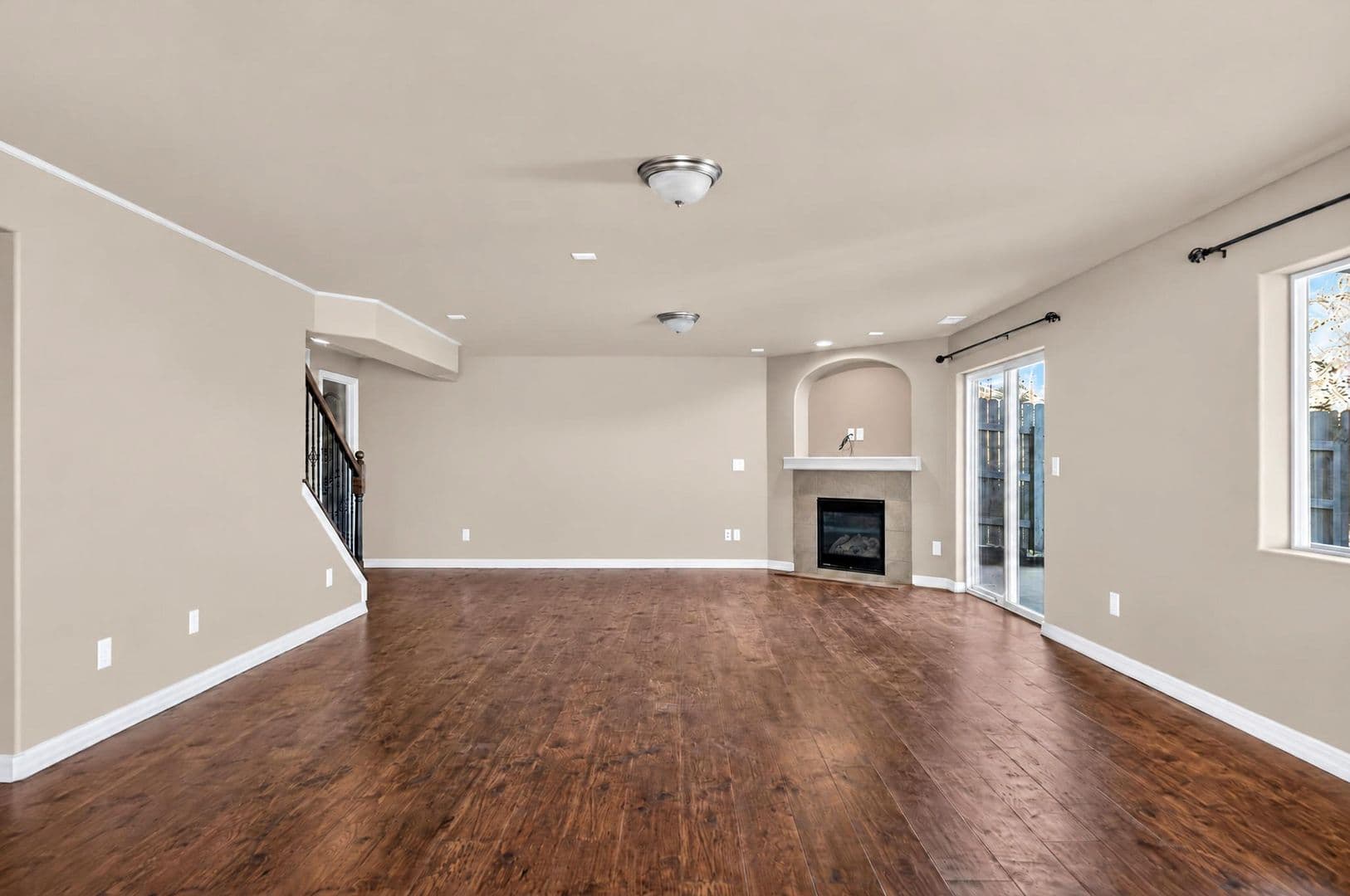 Peyton House: 10637 Mt Emerald Dr