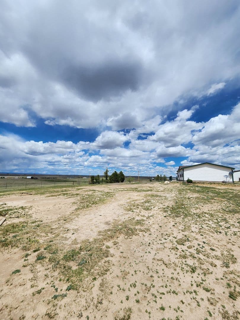 Yoder House: 33975 State Highway 94