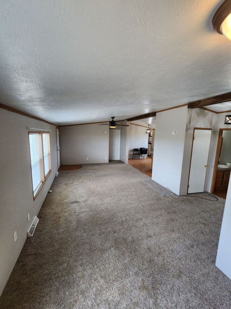 Yoder House: 33975 State Highway 94