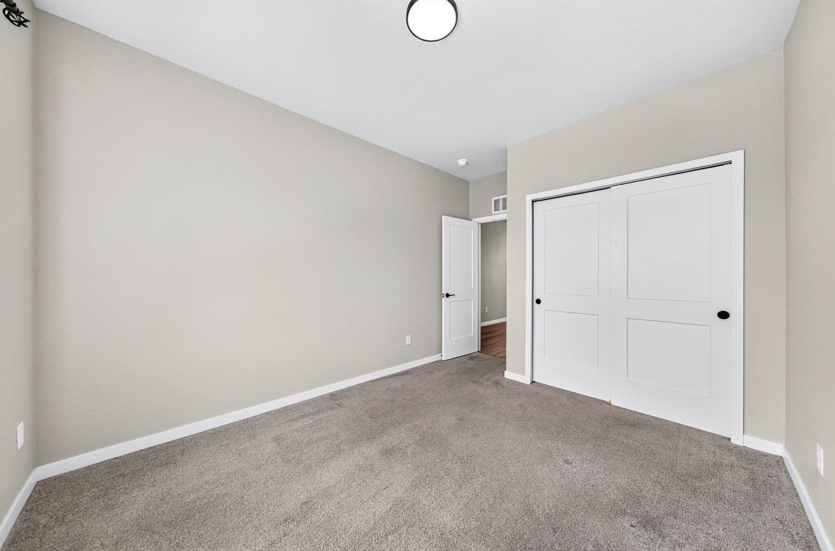 Ellicott House: 466 Indian Grass St