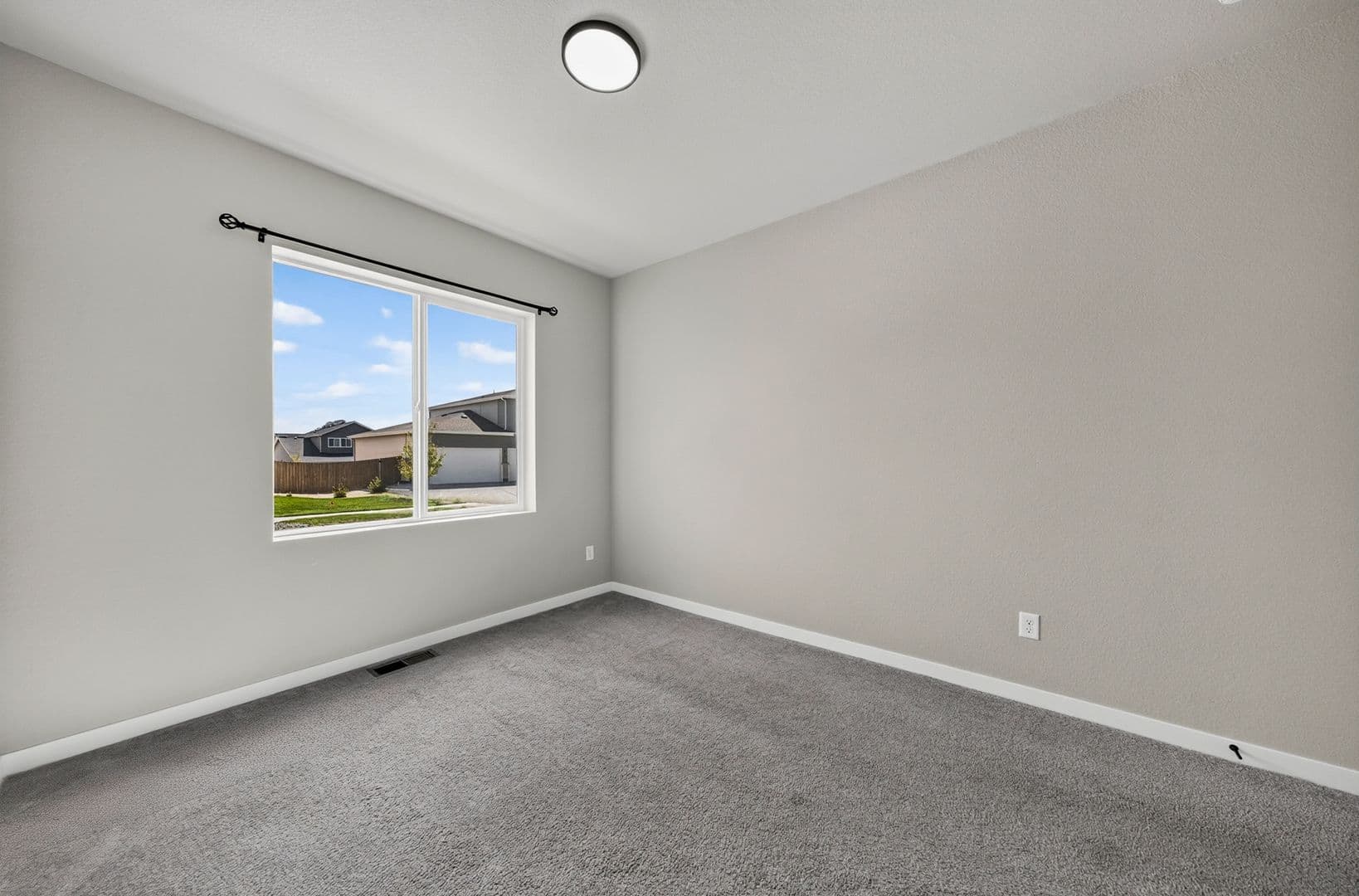 Ellicott House: 466 Indian Grass St