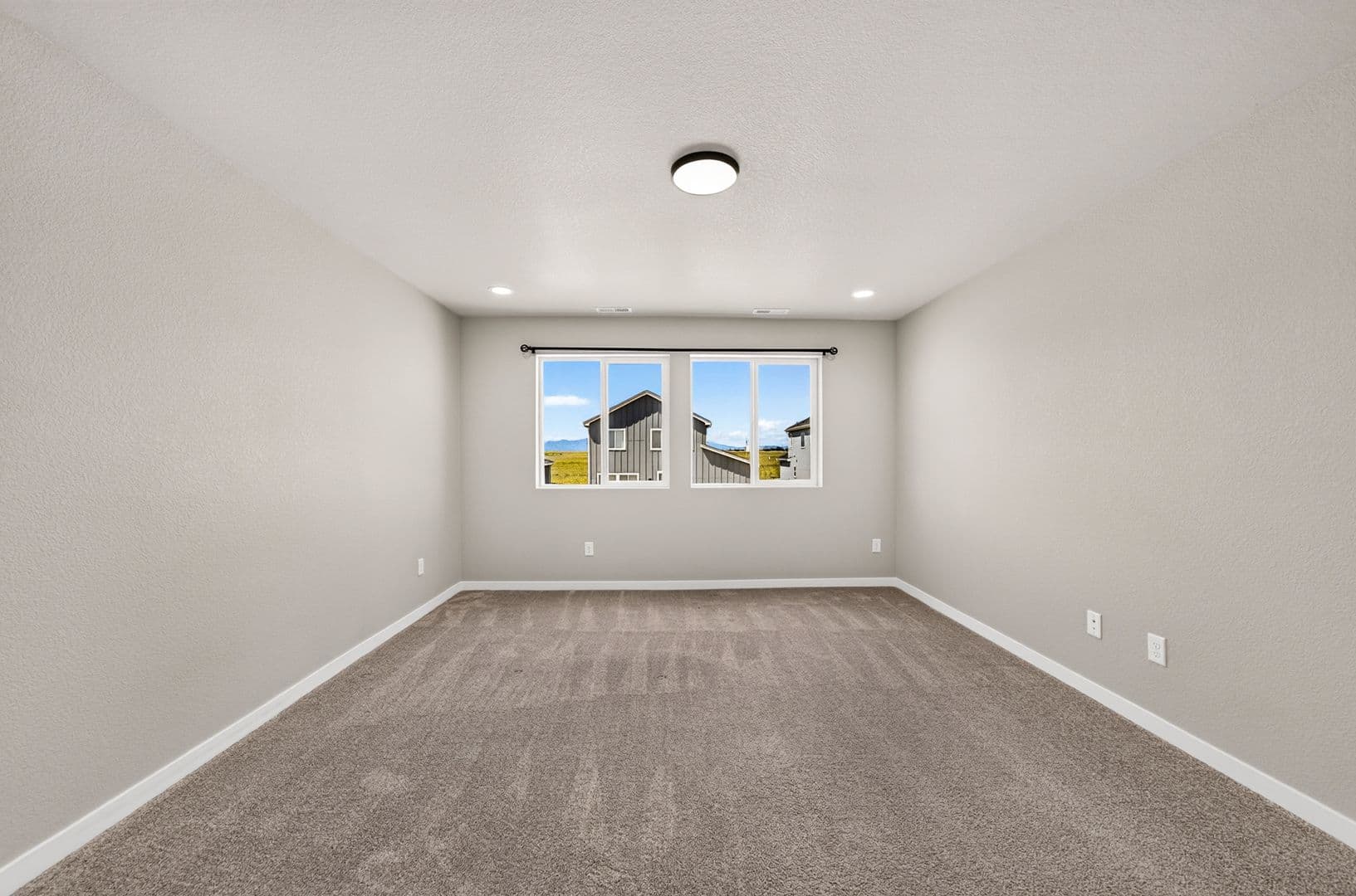 Ellicott House: 466 Indian Grass St