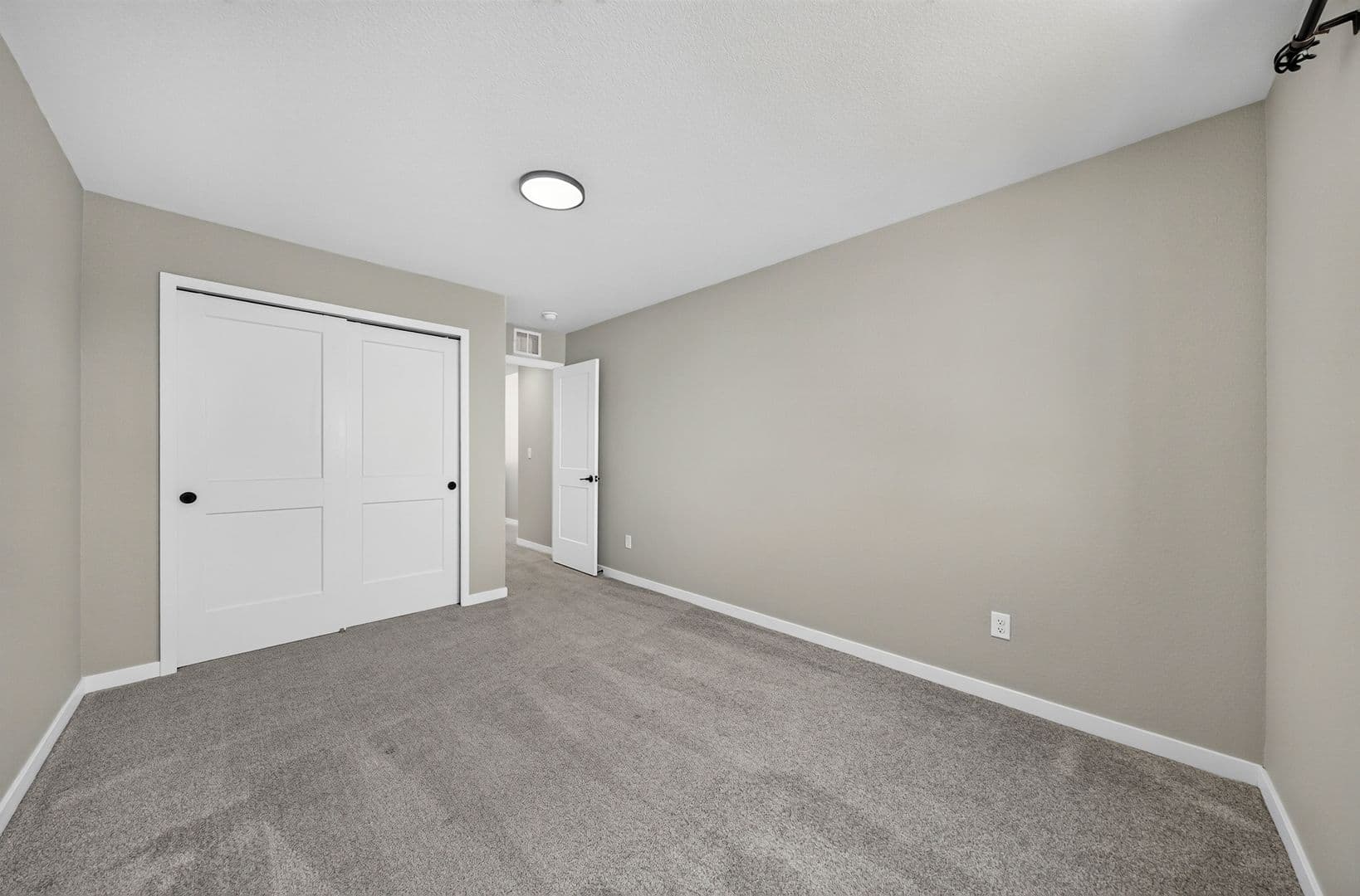 Ellicott House: 466 Indian Grass St