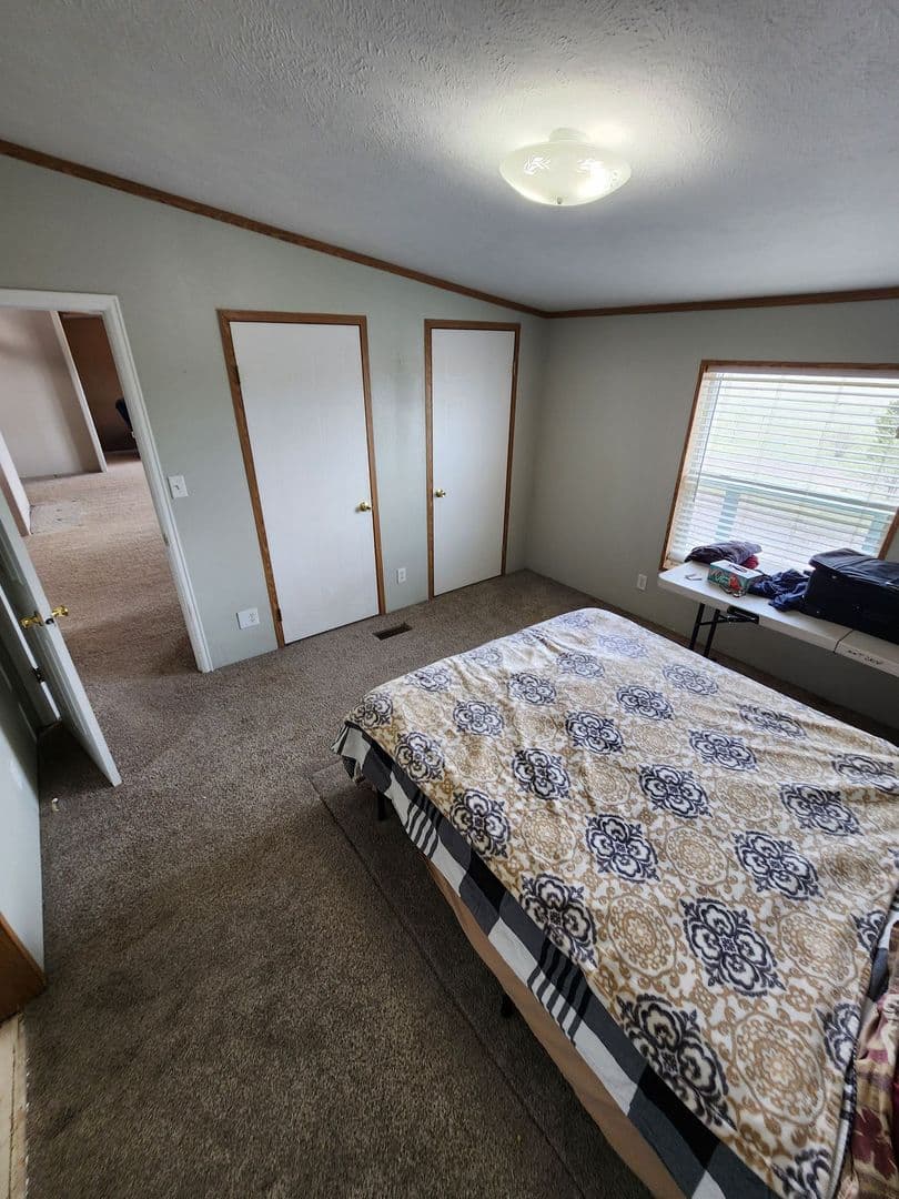 Yoder House: 33975 State Highway 94
