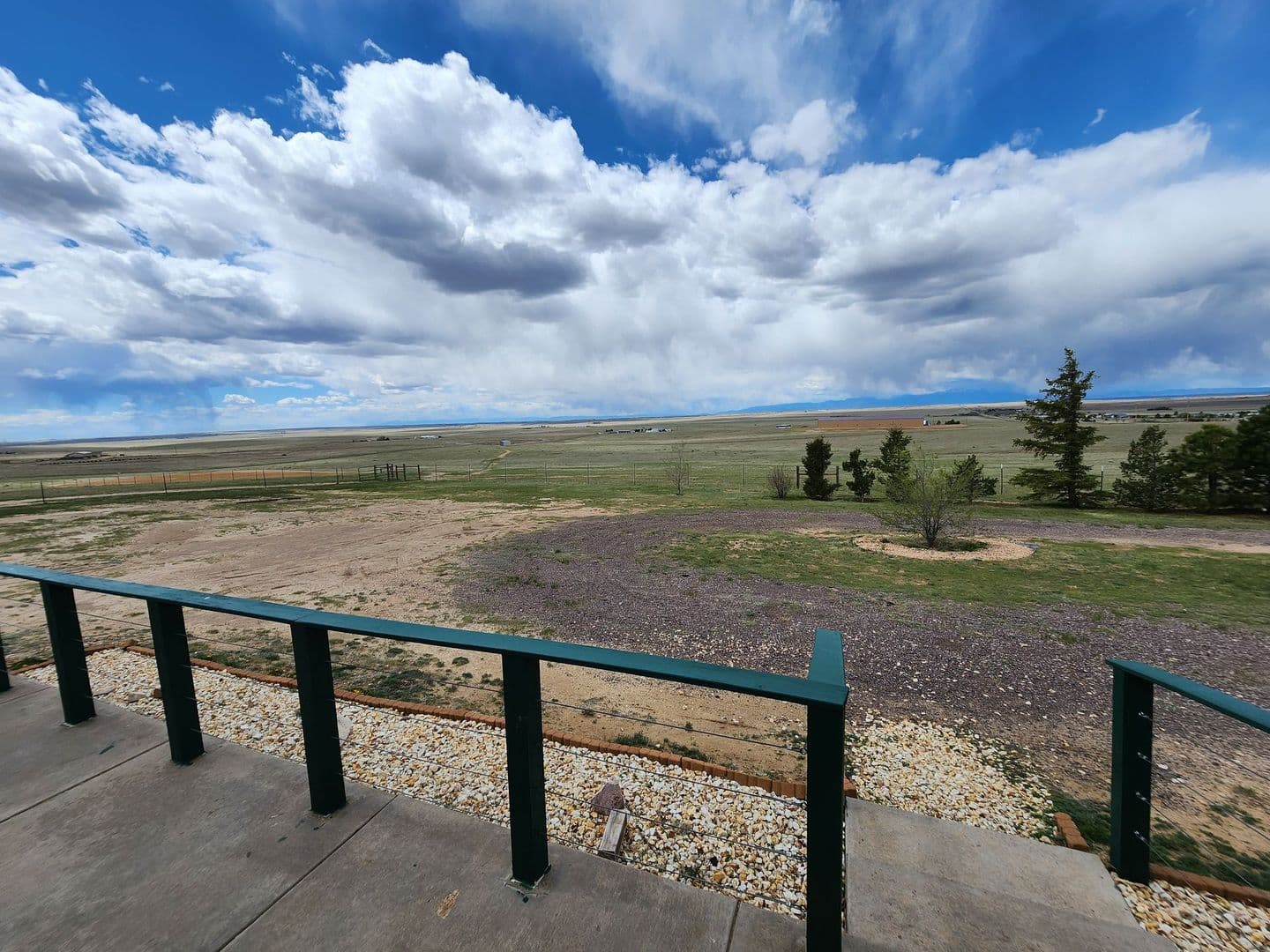 Yoder House: 33975 State Highway 94