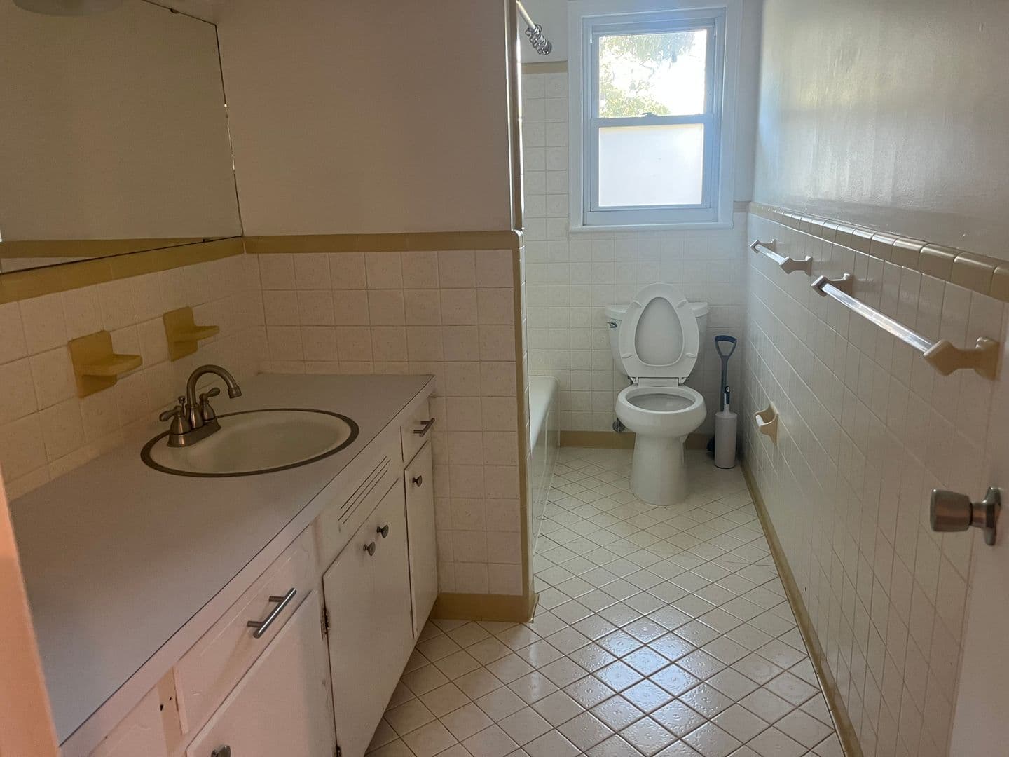 Matthews House: 15333 Idlewild Rd