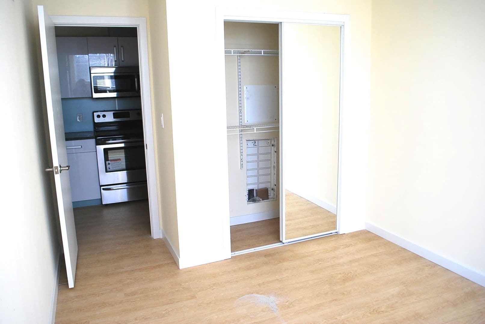 Philadelphia Apartment: 241 S 49th St.