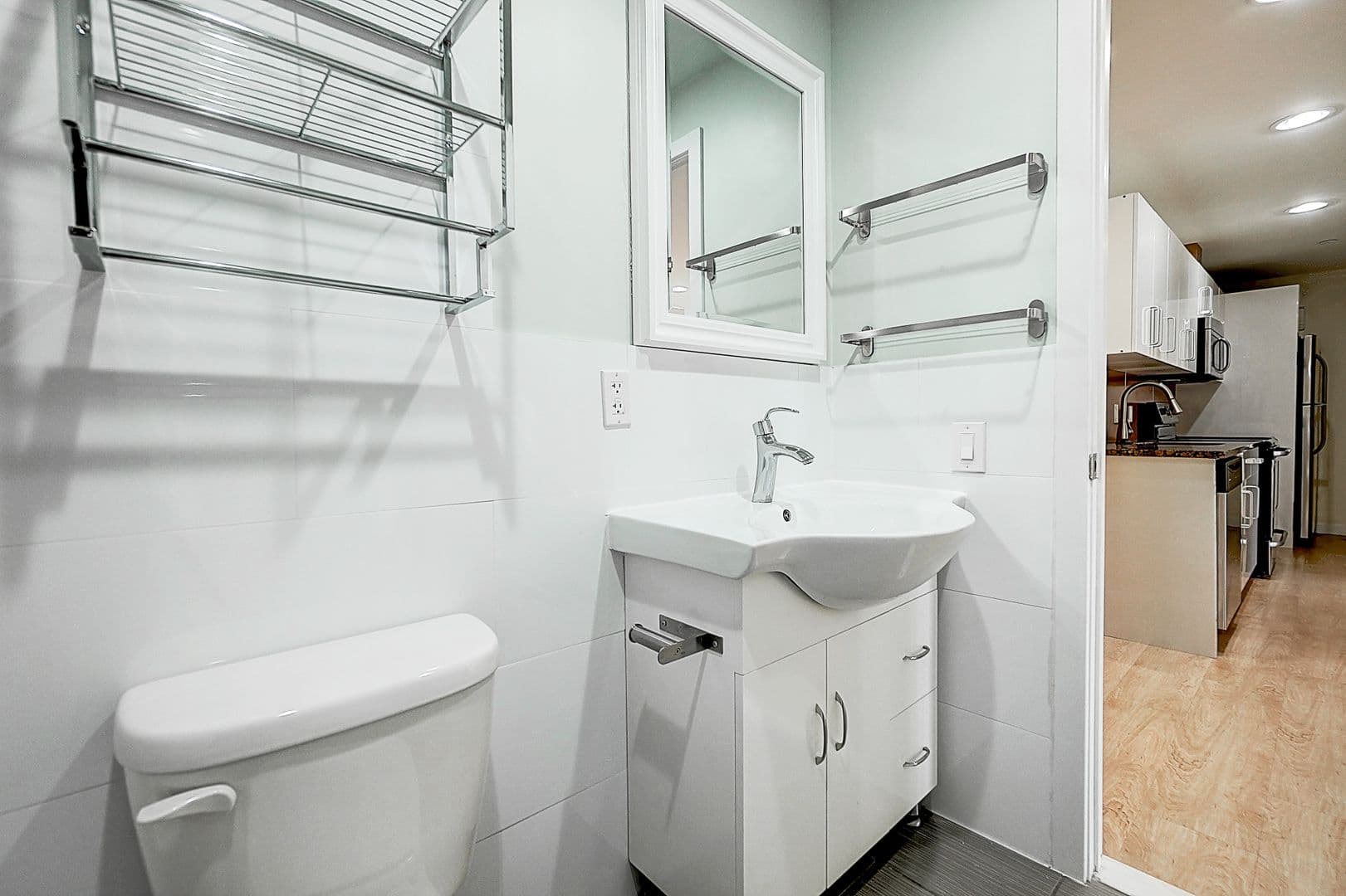 Philadelphia Apartment: 241 S 49th St.