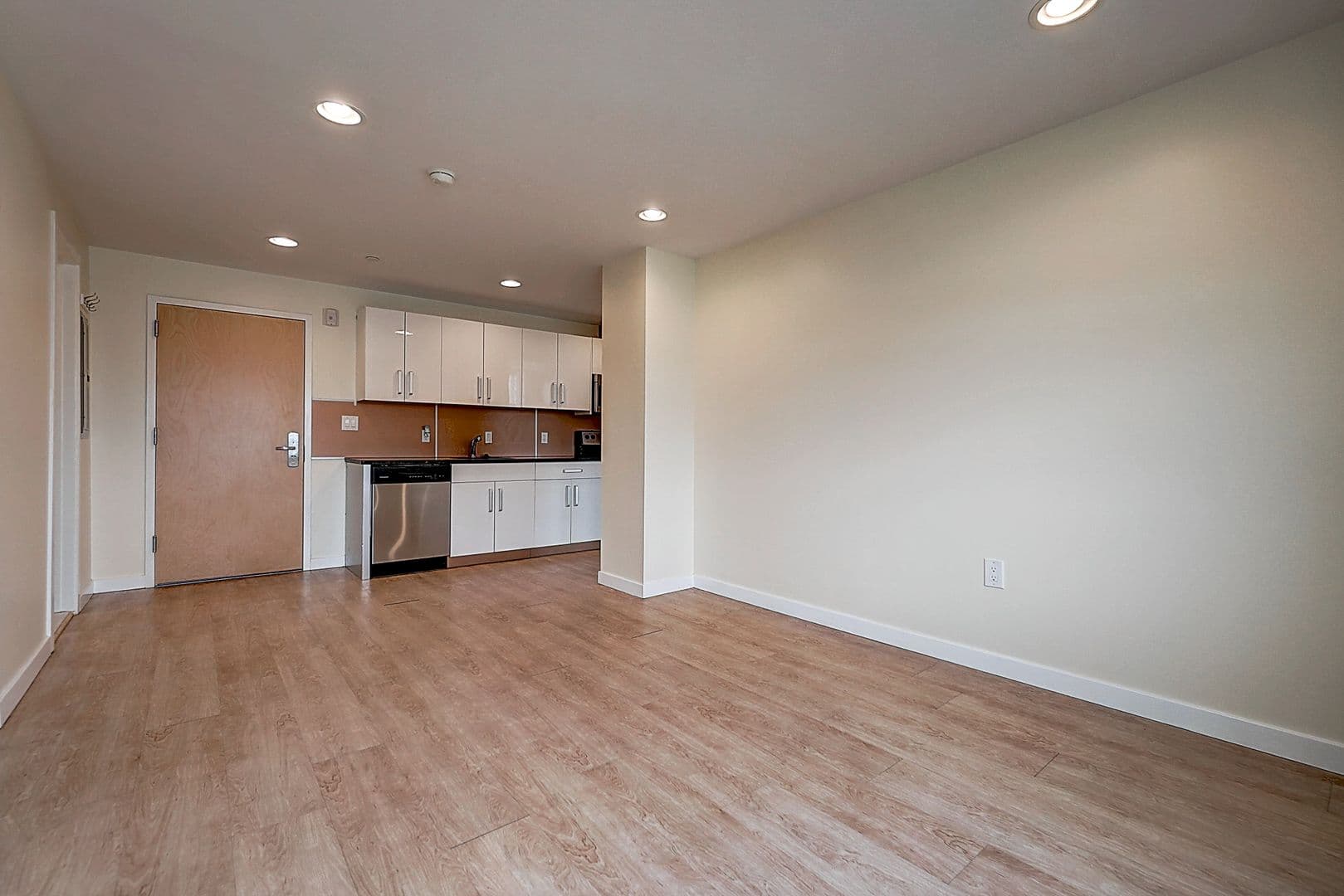 Philadelphia Apartment: 241 S 49th St.