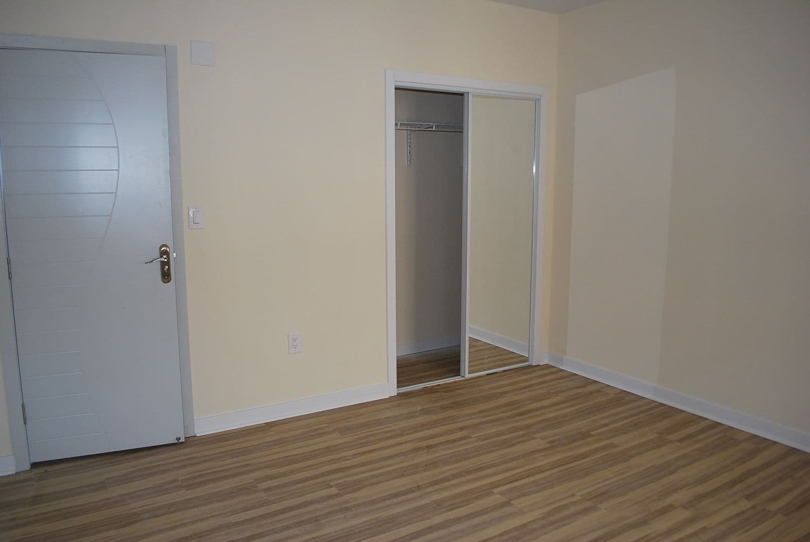 Philadelphia Apartment: 241 S 49th St.