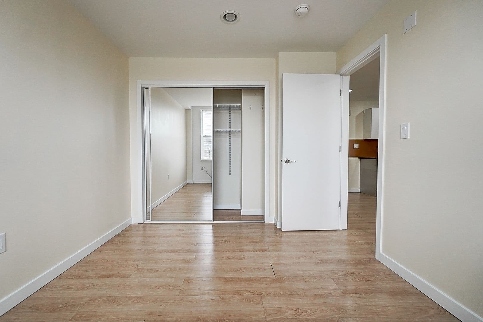 Philadelphia Apartment: 241 S 49th St.