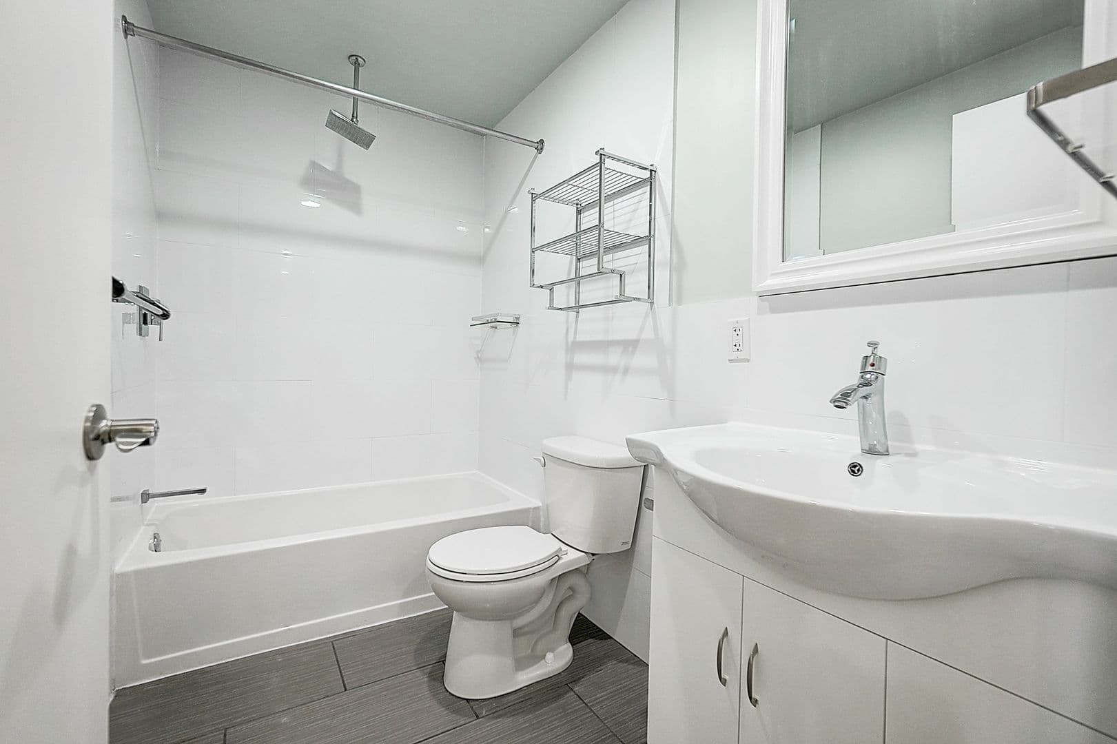 Philadelphia Apartment: 241 S 49th St.