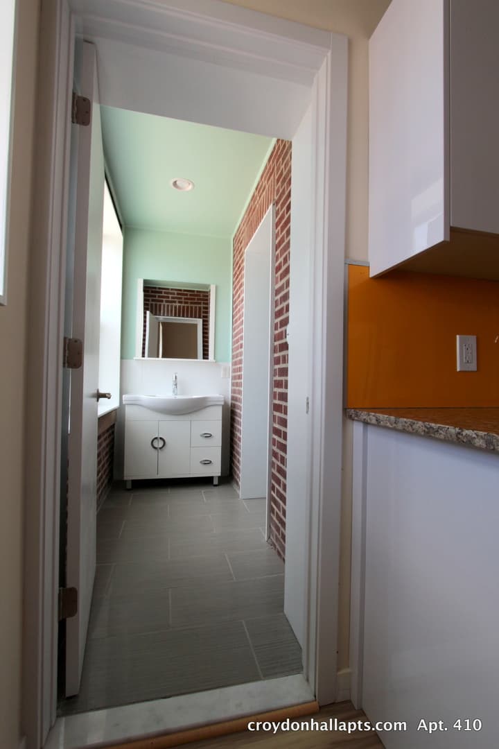 Philadelphia Apartment: 241 S 49th St.