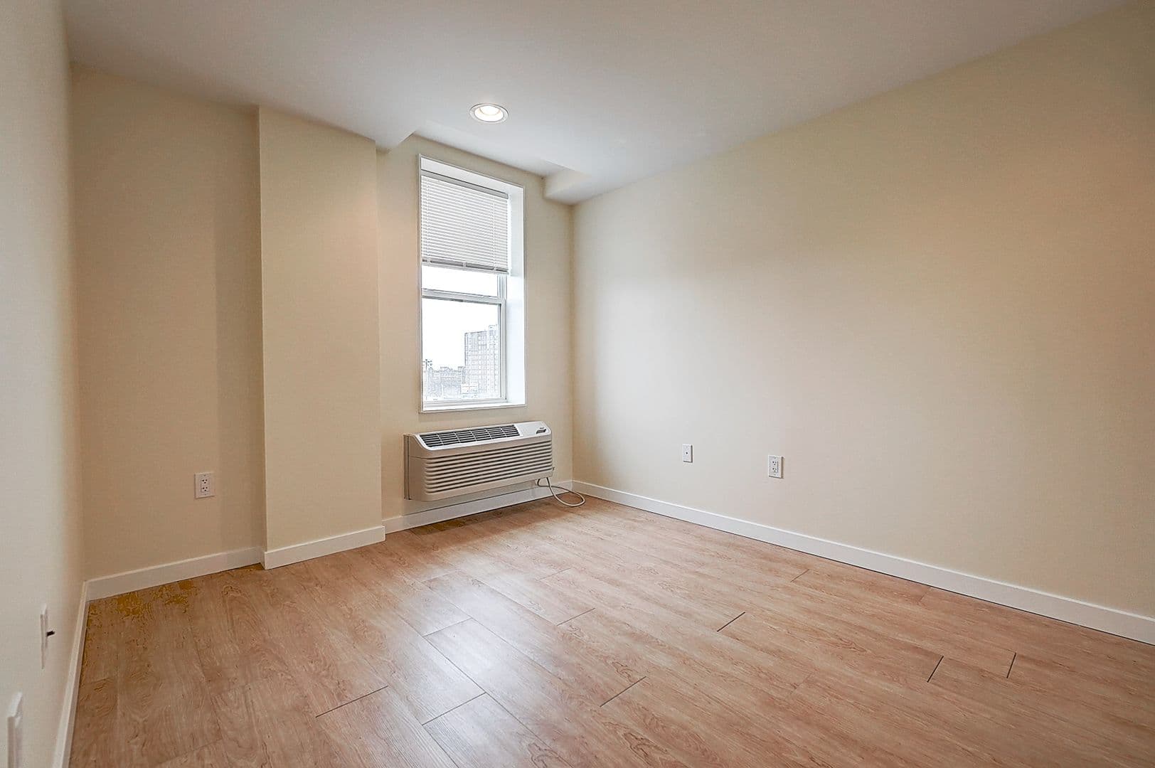 Philadelphia Apartment: 241 S 49th St.