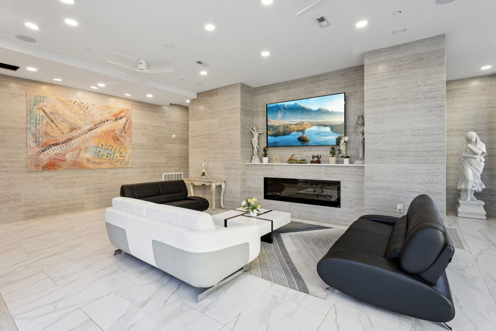 Philadelphia Apartment: 4900-34 Spruce St