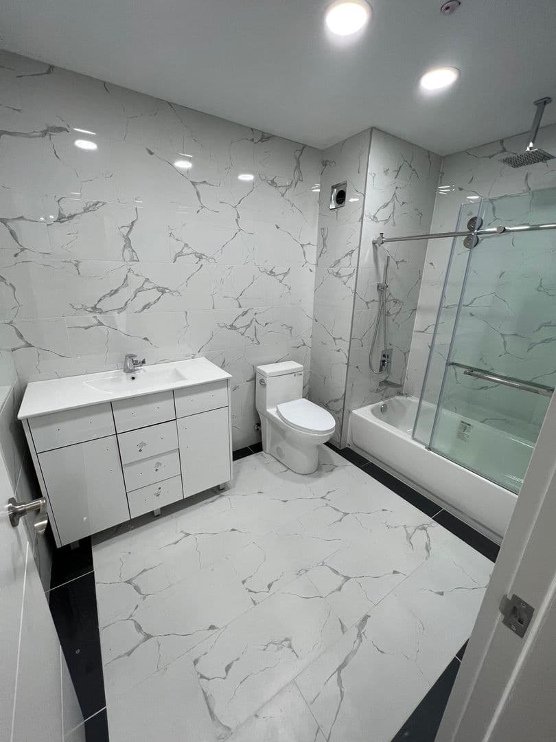 Philadelphia Apartment: 4900-34 Spruce St