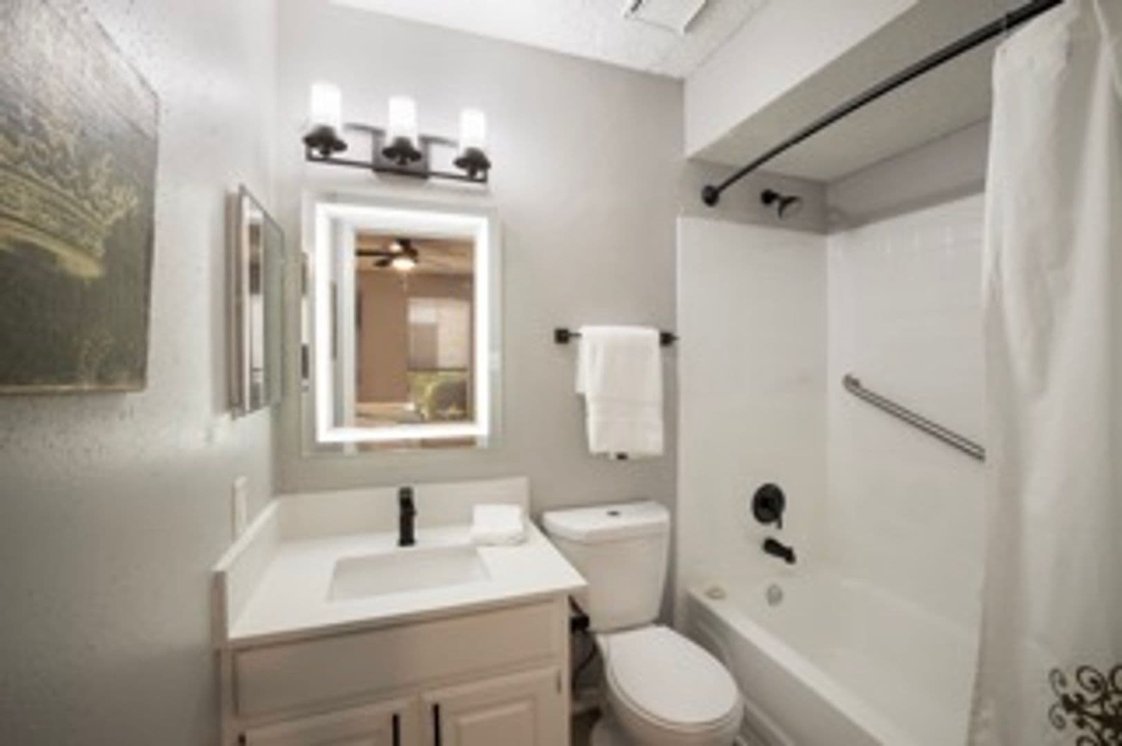 Austin Apartment: 5200 N Lamar Boulevard