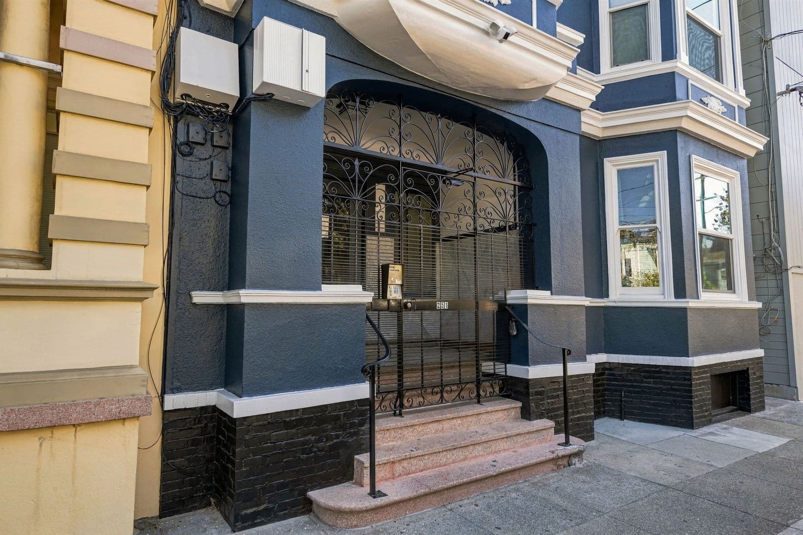 San Francisco Apartment: 251 San Jose Avenue