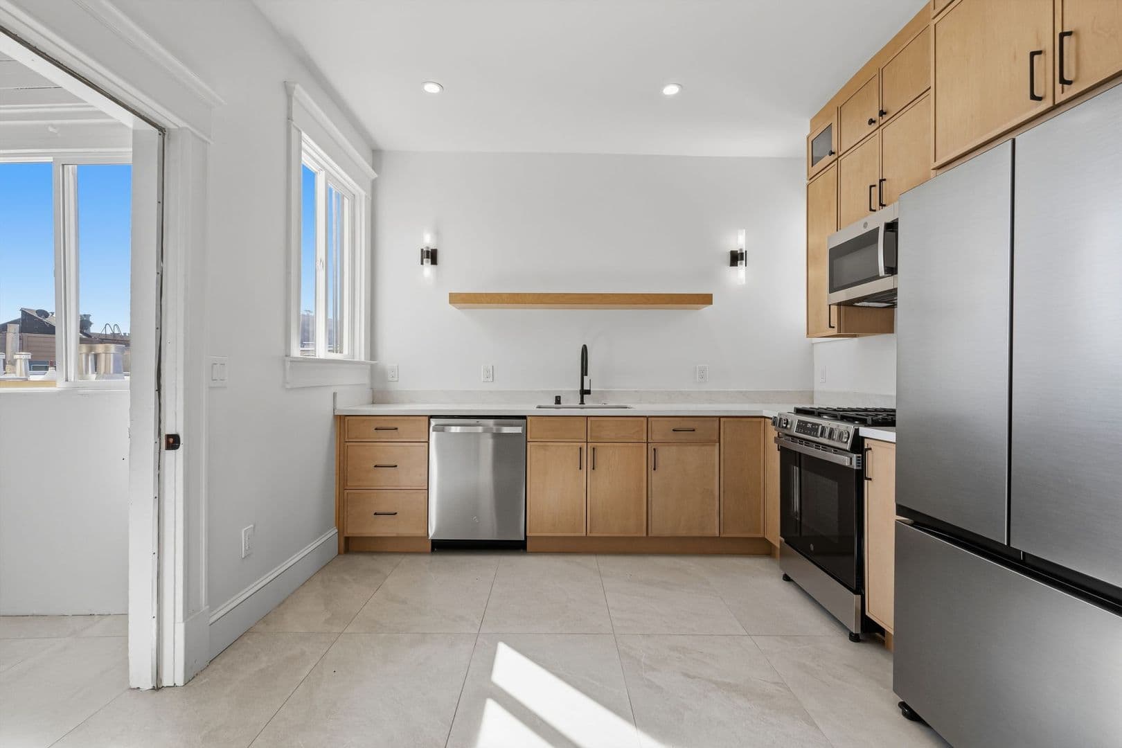 San Francisco Apartment: 251 San Jose Avenue