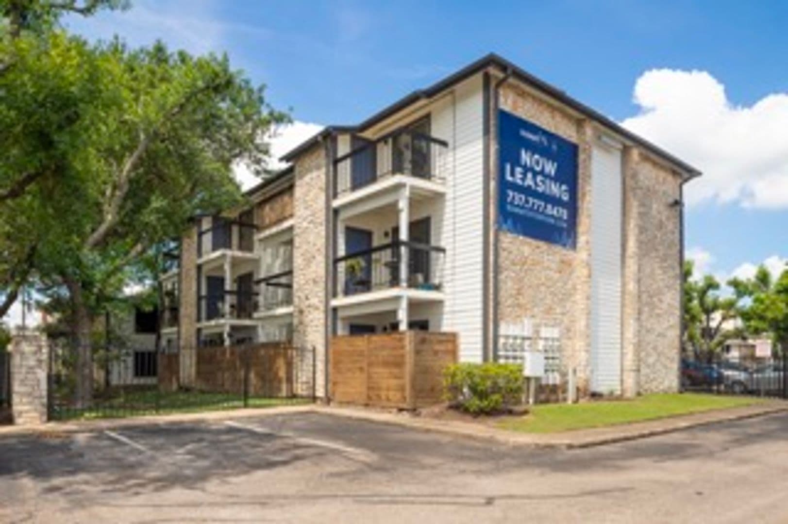 Austin Apartment: 5200 N Lamar Boulevard